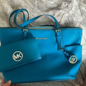 michael kors purse